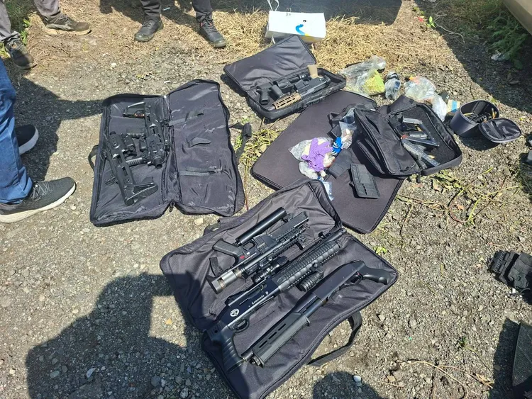 現場查扣的槍械。桃園市警局提供