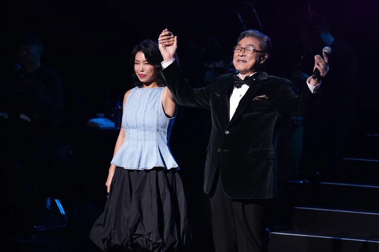 楊烈父女罕見同台。彭欣偉攝