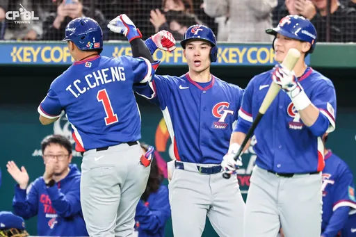 「費仔」漲粉16萬！和嬌妻錄影片給台灣球迷　承諾「很快回來」