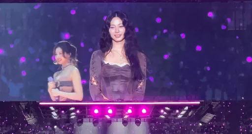 直擊｜TWICE登大巨蛋4萬燈海太美！志效問：子瑜怎麼哭了？