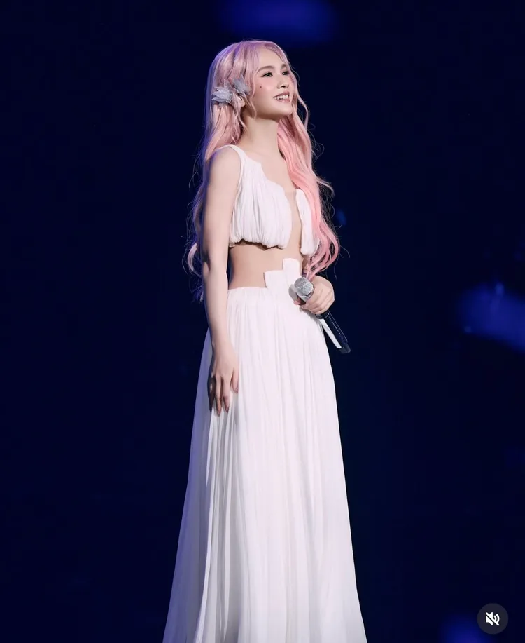 楊丞琳發文「心之所及『泉州』是你」，告白粉絲。翻攝IG