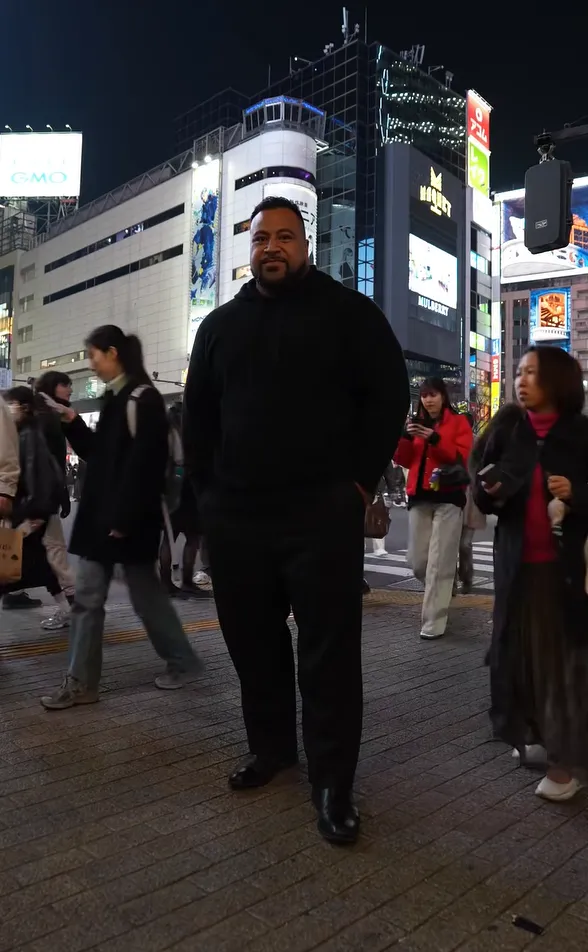 澳洲大力士威廉斯失望日本人不敢撞他。翻攝自本人臉書