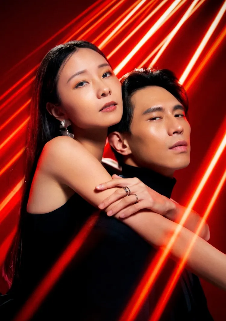 柏霖（右）與陳忻玥將錯失心境轉化成告別。索尼音樂提供