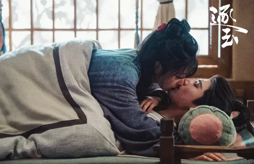 張凌赫、田曦薇《逐玉》爆出熱度灌水爭議！兩派網友論戰