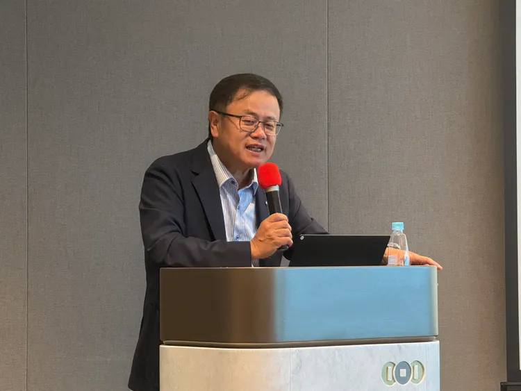 鴻勁精密2025年在資本市場獲得熱烈關注，圖為鴻勁精密資深副總經理翁德。呂承哲攝