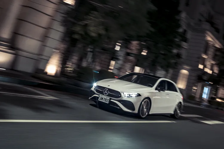 A-Class享140萬60期0利率與兩年延長保固的雙重禮遇。業者提供