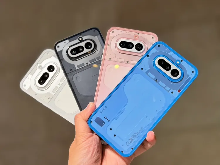 Nothing Phone (4a) 售價$14,990元，共有黑、白、藍、粉四色。趙筱文攝