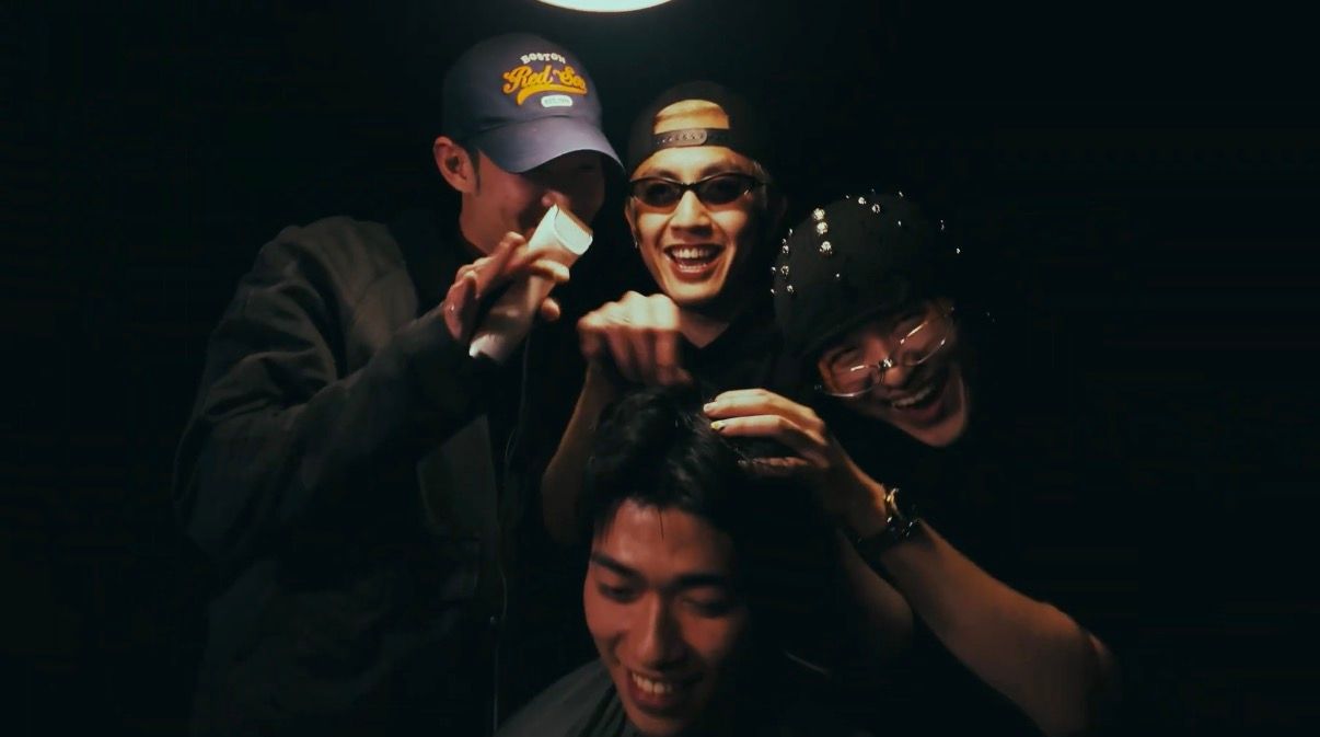 U:NUS赴泰拍MV走諧星風 蔡承祐「剃頭畫面」曝光