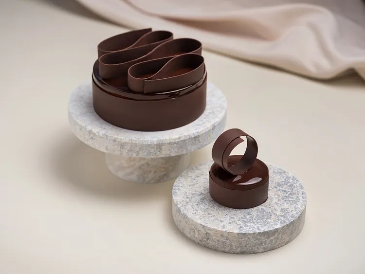 台北文華東方酒店文華餅房，推出全新甜品「榛果可可」。台北文華東方酒店提供