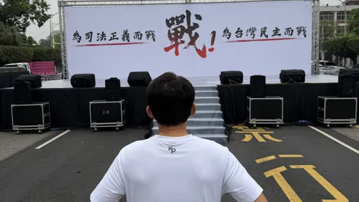 黃國昌宣布「進場」！民眾黨上凱道　125警維安60警待命