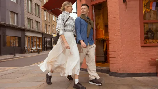 ECCO鞋王家族又進化！BIOM 720久走不累　雨天也能輕盈漫步