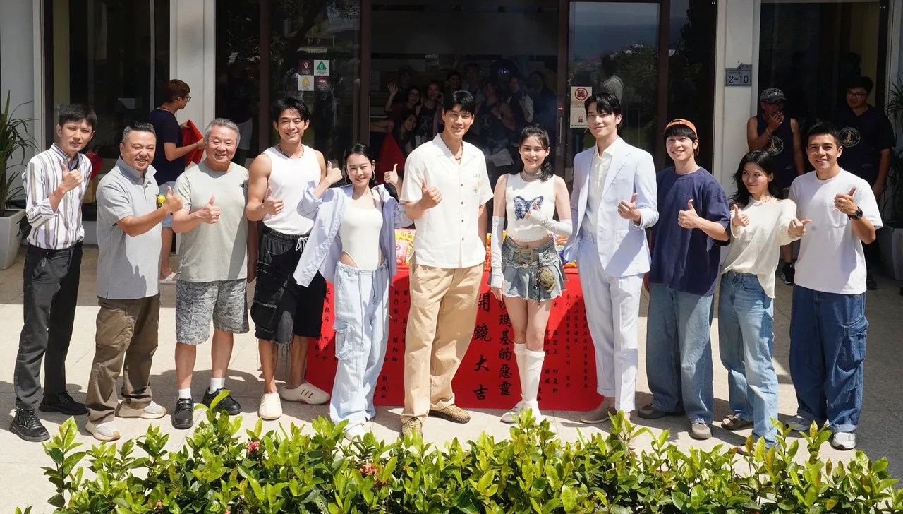 懸疑（左起）簡孝全、周志任、鍾倫理、初孟軒、孔令元、羅宏正、凌悅熹、宋偉恩、林孫煜豪、睦媄、吳海寧。答人文創提供