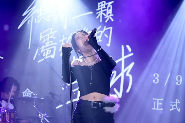 頌樂在新歌中大飆高音。莊宗達攝