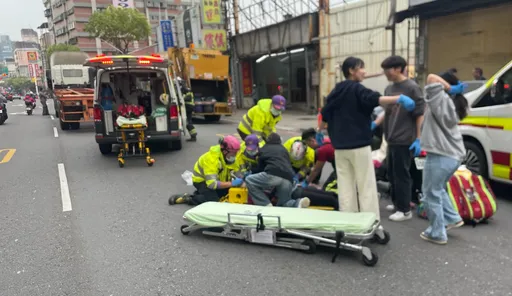 桃園八德重大車禍！女騎士載1歲幼兒遭聯結車撞　2人命危送醫