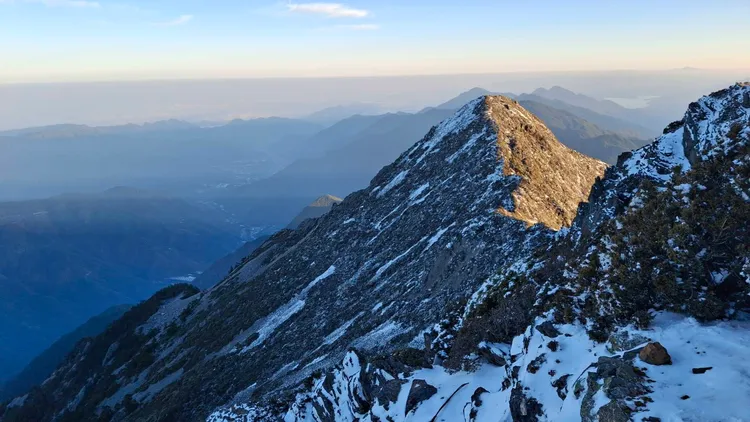 玉山雪景。氣象署提供