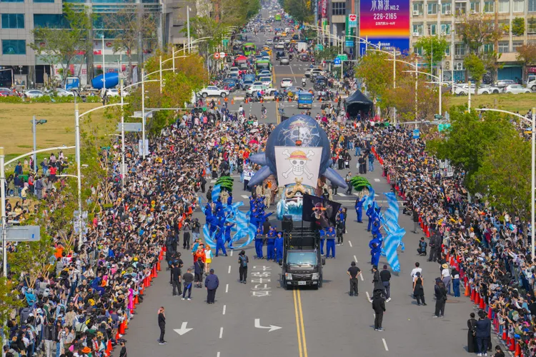 草帽海賊團遊行今天下午在高雄登場。Netflix提供