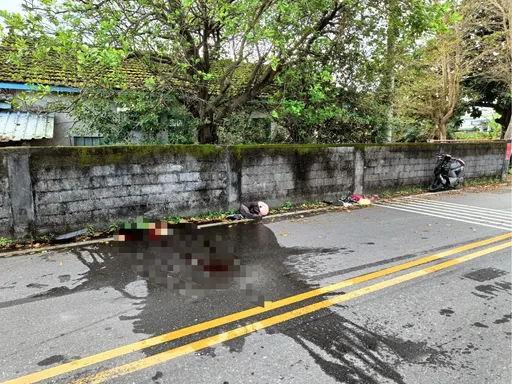 花蓮小貨車擦撞機車衝入稻田　60歲女騎士送醫不治