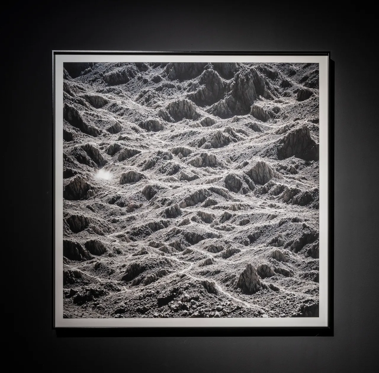 〈Emerging Landscape〉以礦坑記憶為靈感，透過演算生成影像呈現地景變化。文化部提供