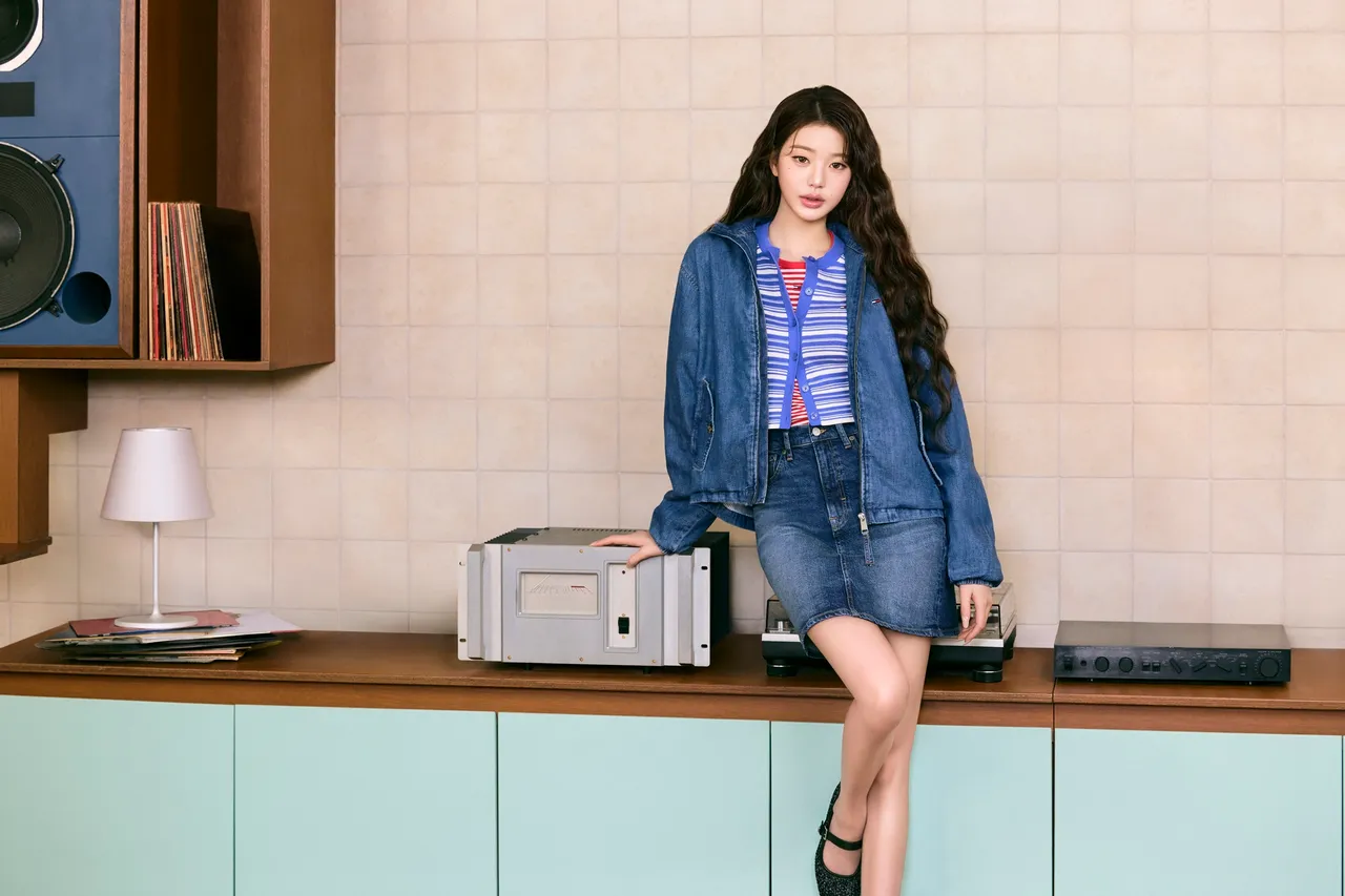 張員瑛拍攝TOMMY JEANS 2026春季形象。品牌提供