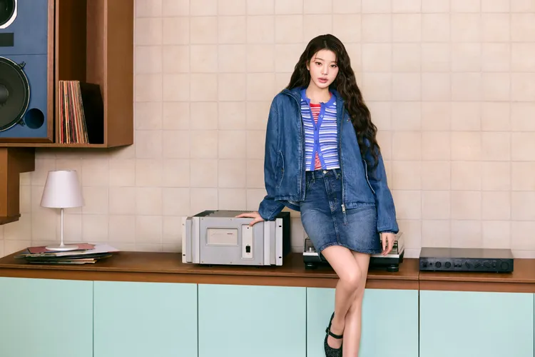 張員瑛拍攝TOMMY JEANS 2026春季形象。品牌提供