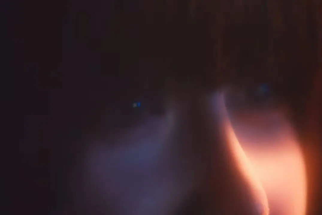 Ado高挺的鼻子讓人印象深刻。翻攝Ado YT