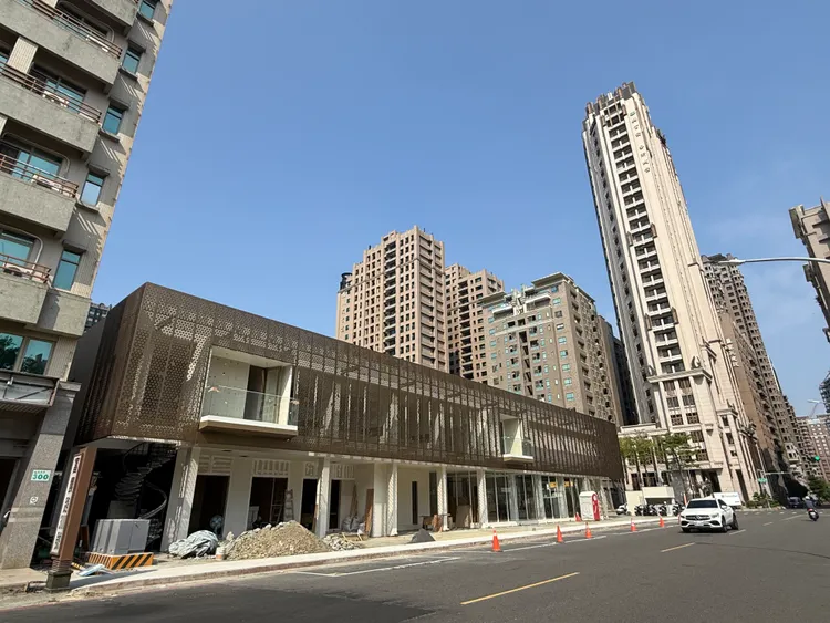 農16特區預售案「國揚鉑御」社區415戶造鎮，單案總銷120億元，房價挑戰成交7字頭。葉家銘攝