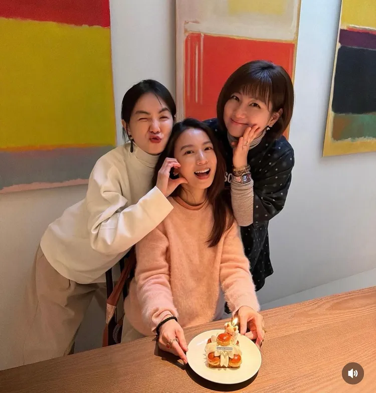 S.H.E久違同框，狀態依舊絕佳。翻攝IG