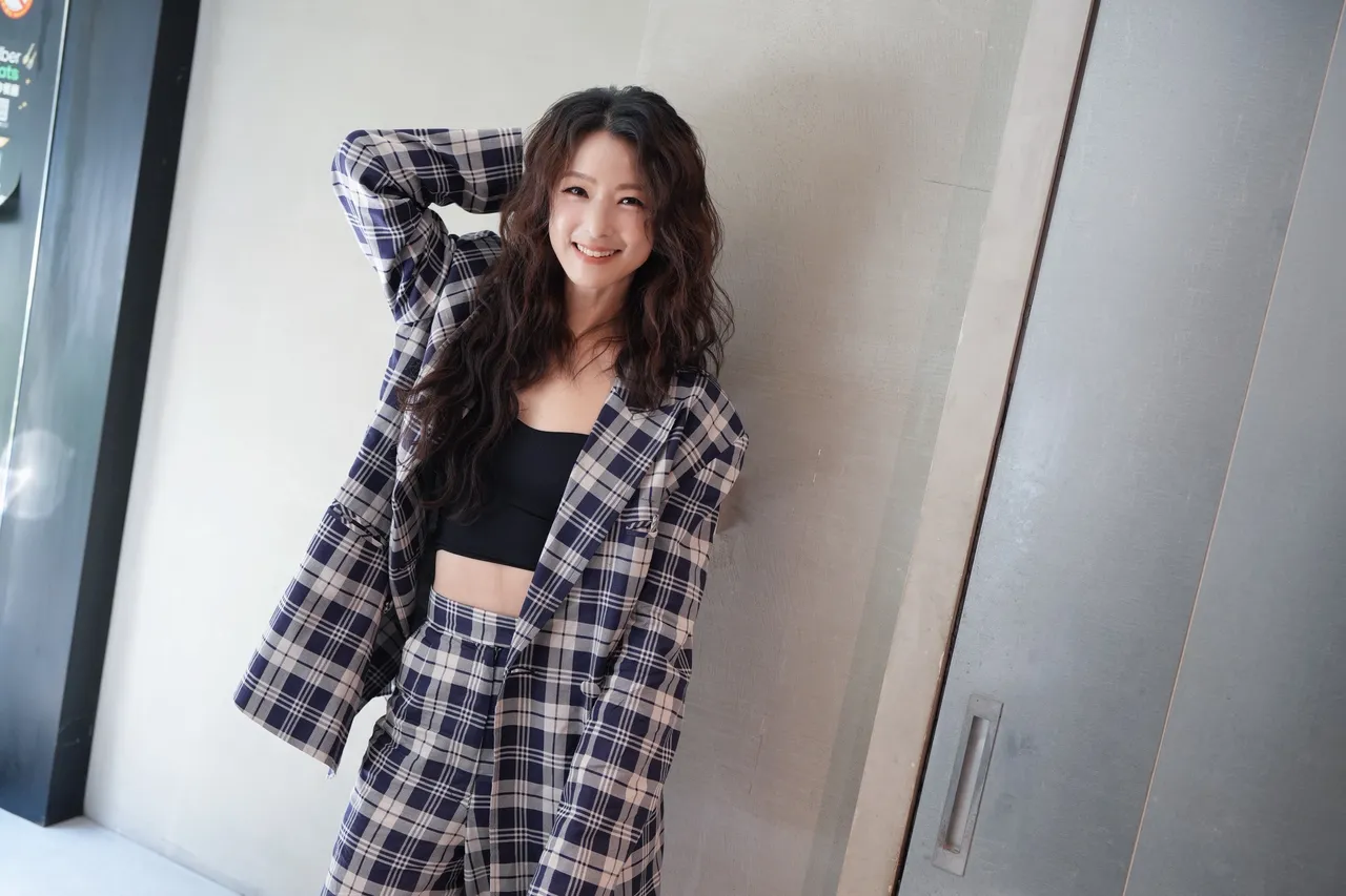 46歲賴雅妍凍齡驚人，可帥可甜廣受女性粉絲喜愛。彭欣偉攝