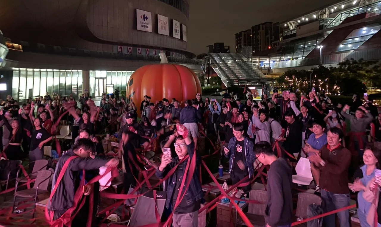 桃園A19店將於3月5日戶外廣場直播WBC經典賽。Global Mall提供