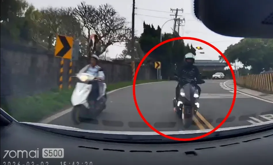 「臉上有蜘蛛！」轎車突跨線逆衝　淡水高爾夫球場前撞傷騎士