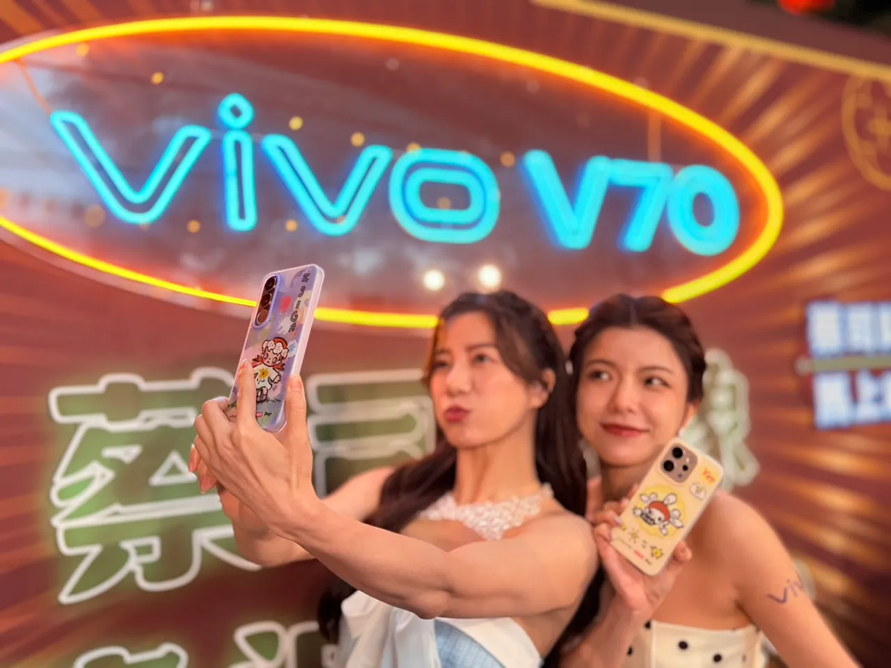 演唱會拍偶像更清楚！vivo V70系列登台　蔡司人像＋舞台模式成亮點