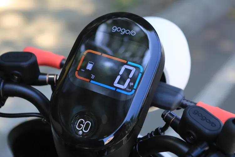 大面積彩色儀表辨識度高，且遵循Gogoro一直以來的科技化視覺特色。林浩昇攝