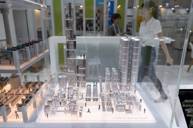 晶圓廠大宗氣體系統模型。崇越科技提供