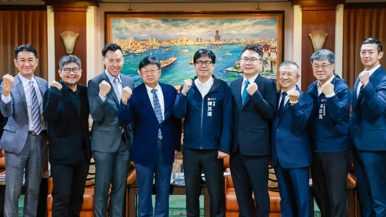 建築園冶獎執行團隊今日拜會高雄市長陳其邁，並獲得市府大力支持。建築園冶獎提供