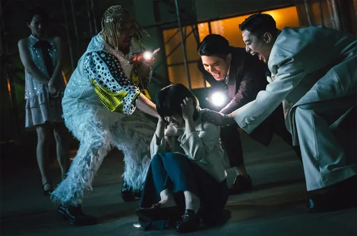 「死亡之握」成真！招鬼遊戲失控　拔河斷手、指甲撕裂超駭人