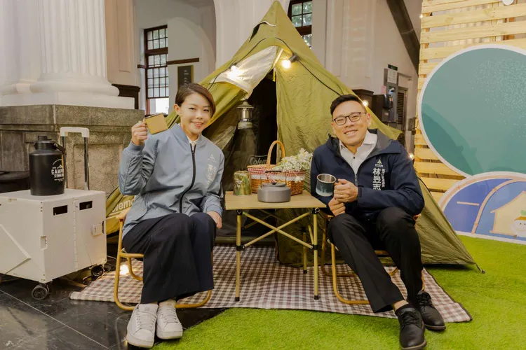 市府希望透過活動，讓市民在城市中也能親近自然。（左至右為市長高虹安、城銷處長林昱志）新竹市政府提供