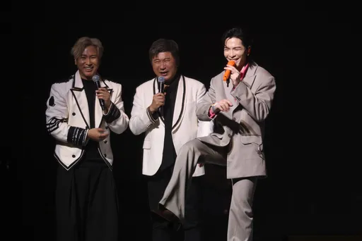 聽康康爆褲一片黑⋯老蕭笑虧「挪威森林」　罕見活潑：4天沒睡才這樣