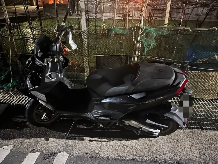 死者紀姓男子的機車。民眾提供
