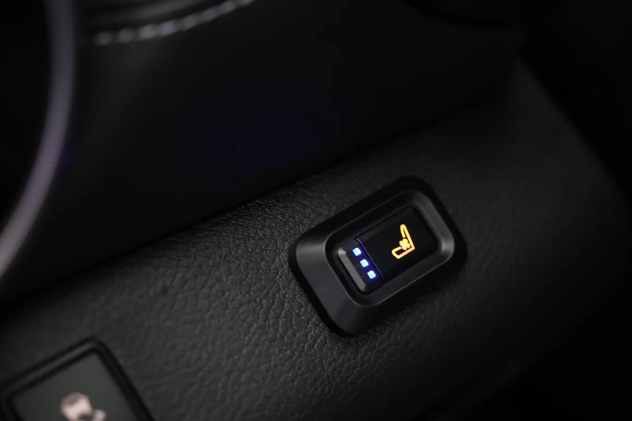 Kicks和Sentra「極綻版」新增雙前座通風座椅，採吸風式循環並具備三段風量調整。林浩昇攝