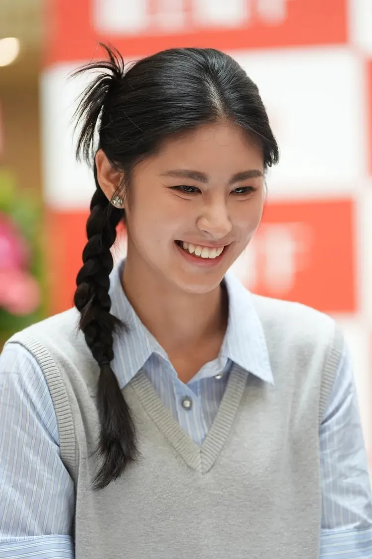 黃靖雅長相甜美，在戲裡軋一角。攝影中心攝