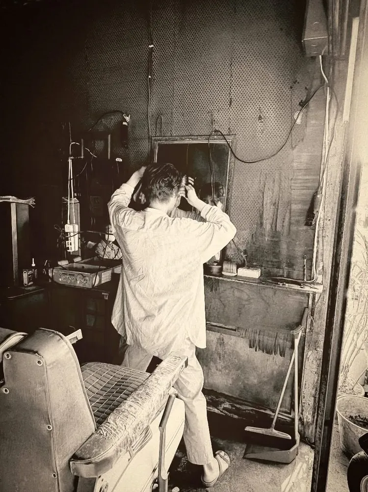 上野樹里在傳統理髮院拍照。翻攝上野樹里IG