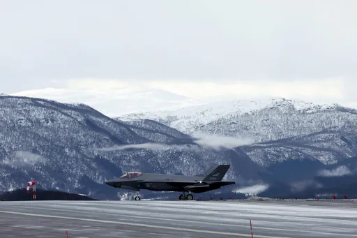 美軍匿蹤F-35為何「破功」？中國專家：被光電感測器捉到