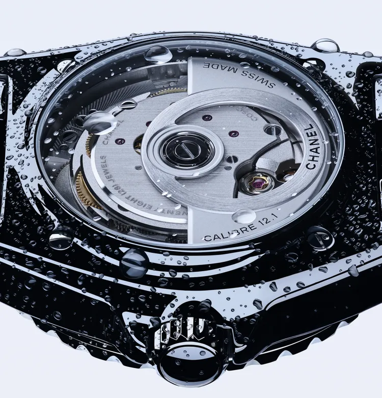 香奈兒J12形象廣告。品牌提供