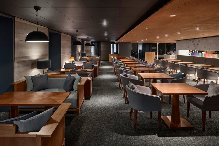 12週年尋找4月壽星同桌用餐8折，若是4/17壽星於GUSTOSO 半自助餐期享主餐4折，滿額加碼送軒尼詩限量DIY調酒禮盒。台北慕軒飯店，臻品之選提供