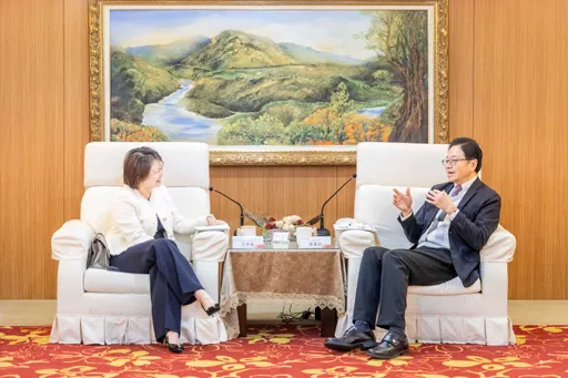 張善政會晤新加坡駐台代表　聚焦AI治理、住宅政策與肺癌篩檢合作