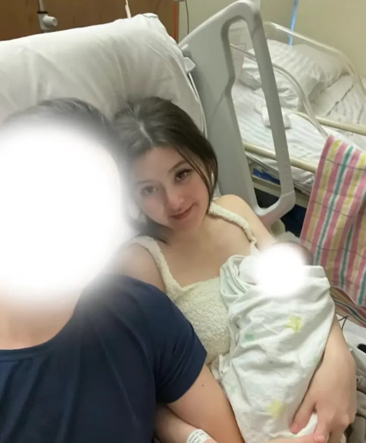 自稱廖思惟孩子的爸附上一家三口照。翻攝小紅書