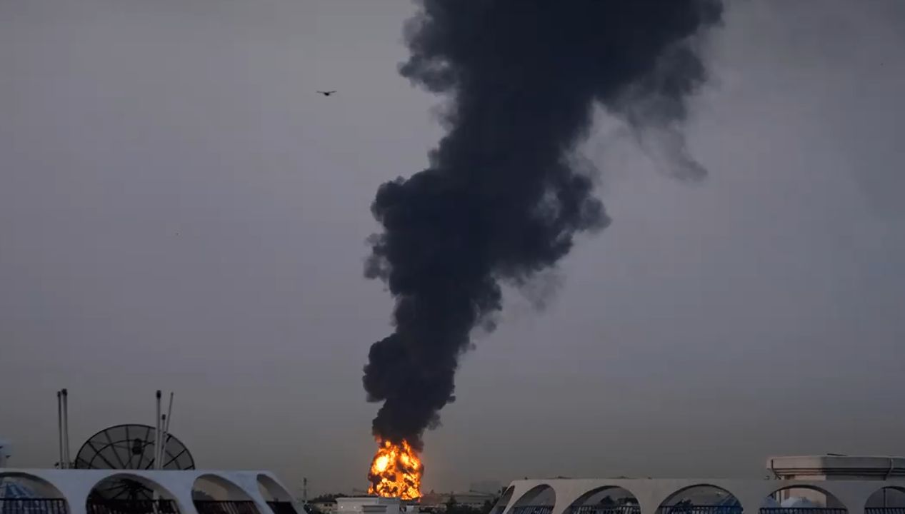 伊朗殺瘋了!炸爆阿聯「最大氣油田」 已狂轟1900枚飛彈與無人機