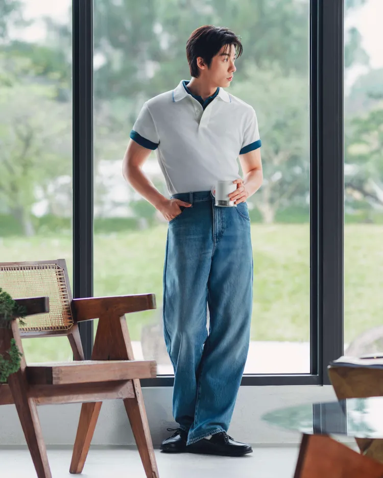 許光漢將POLO衫疊穿打造出年輕風格。品牌提供