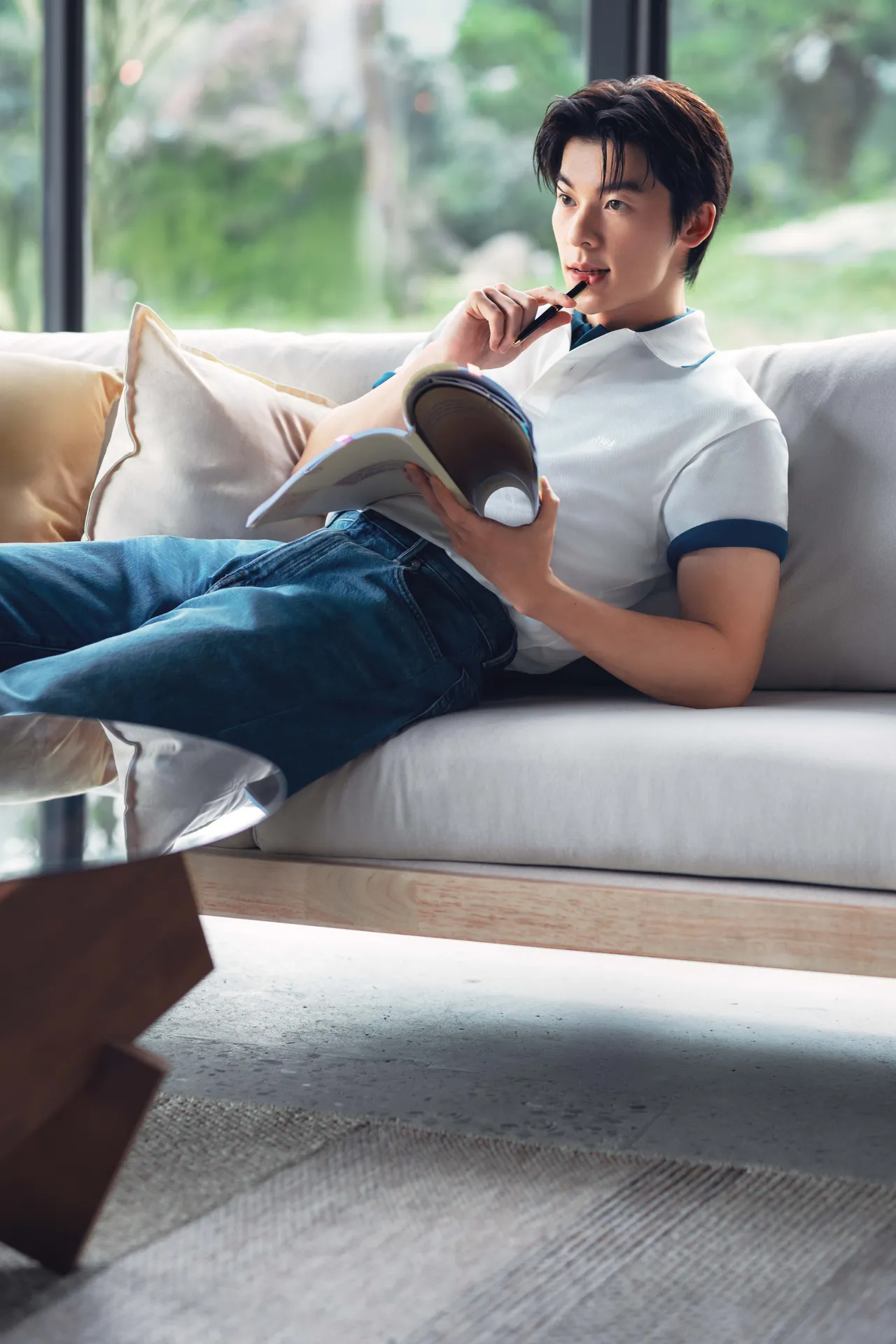 許光漢示範夏日型男風格。品牌提供