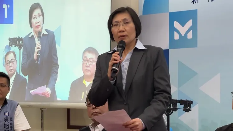 徐欣瑩哽咽致詞。翻攝畫面